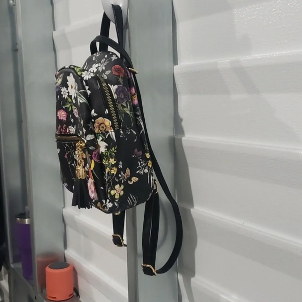 Mini backpack butterfly and flower design‎